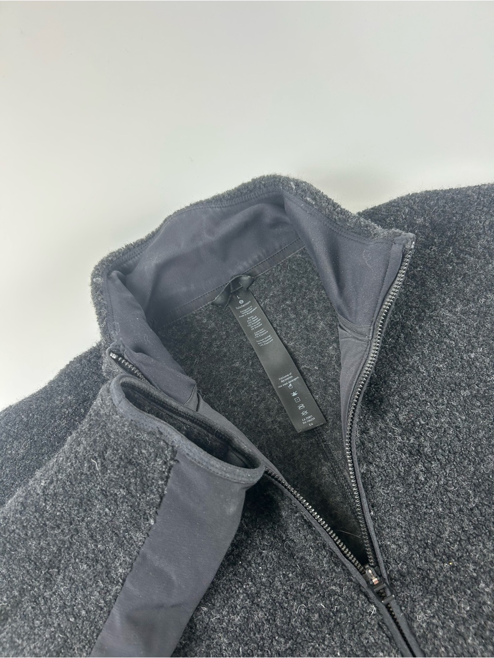 Lululemon Pullover Mens SZ L Black 1/2 Zip Tundra Trek Fleece Wool Deep Pile